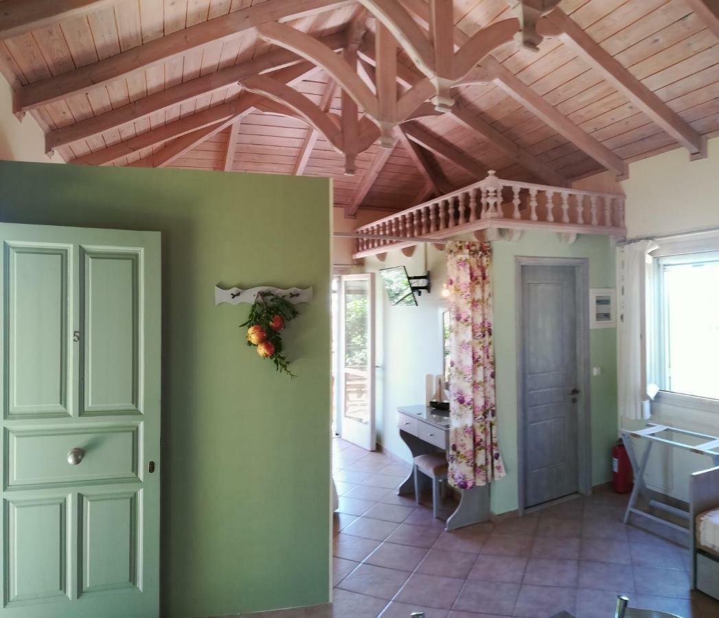 Muses Appartement Foinikounda